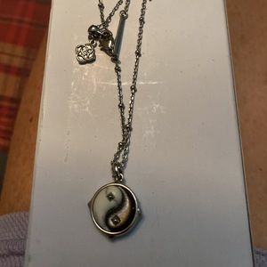 Ying yang Kendra Scott necklace